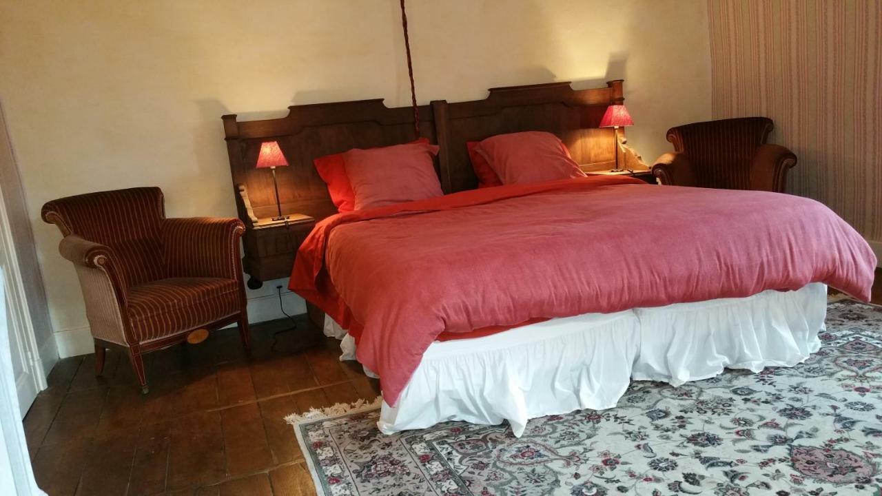 Chateau De Bellefond Lagraulière Стая снимка